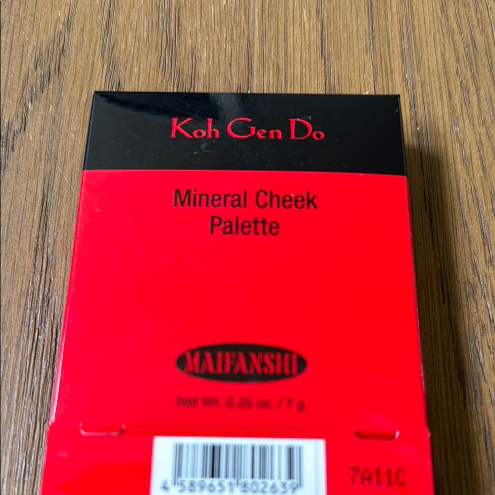 New Koh Gen Do Mineral Cheek Palette in 02 Coral
